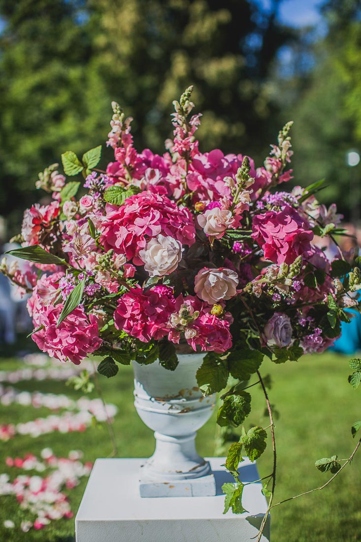 a-a-hot-pink-wedding-12